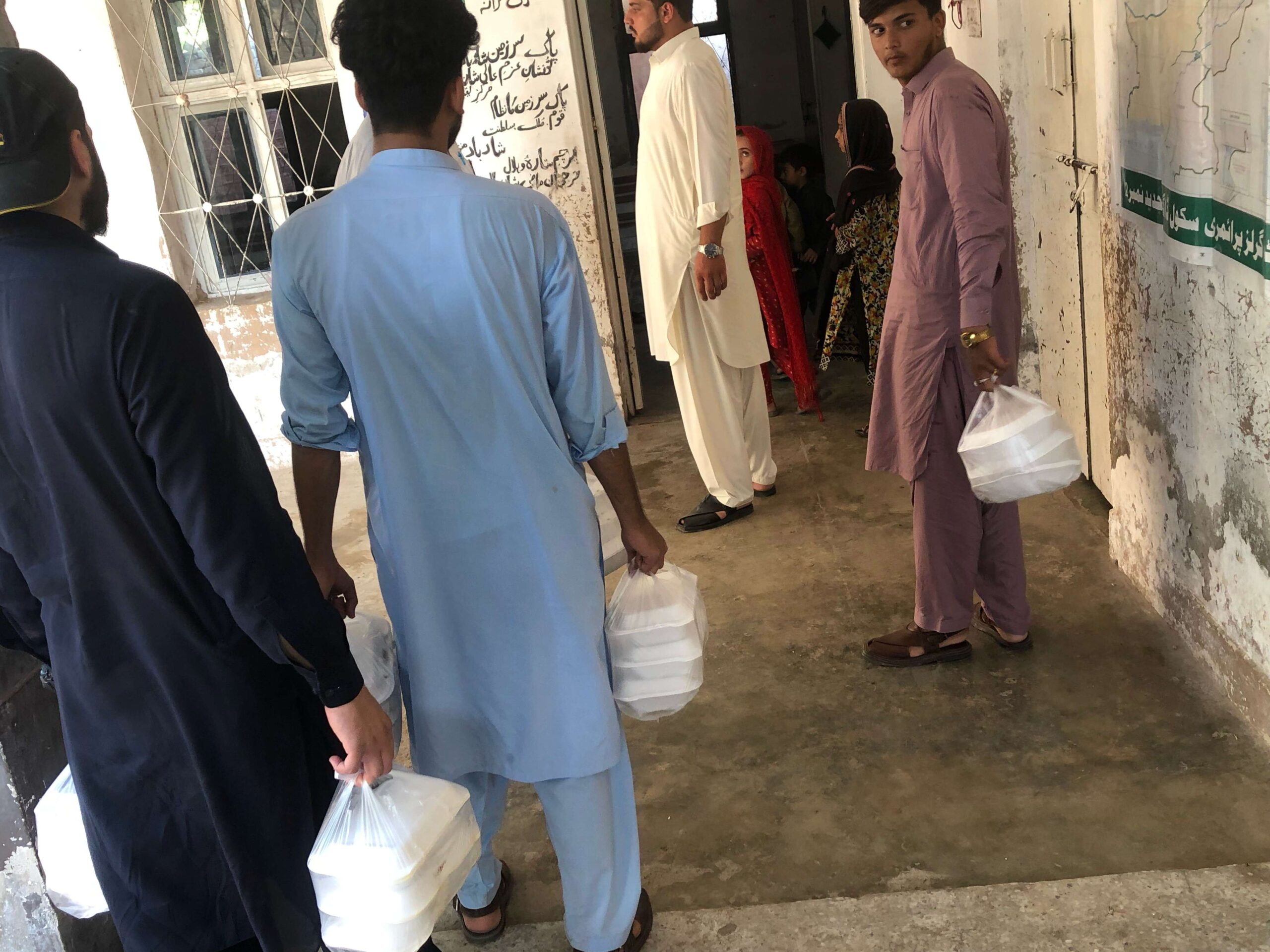Meals Distribution Nowshera Phase 2 – #YouthFloodRelief Meals Distribution Nowshera Phase 2 – #YouthFloodRelief